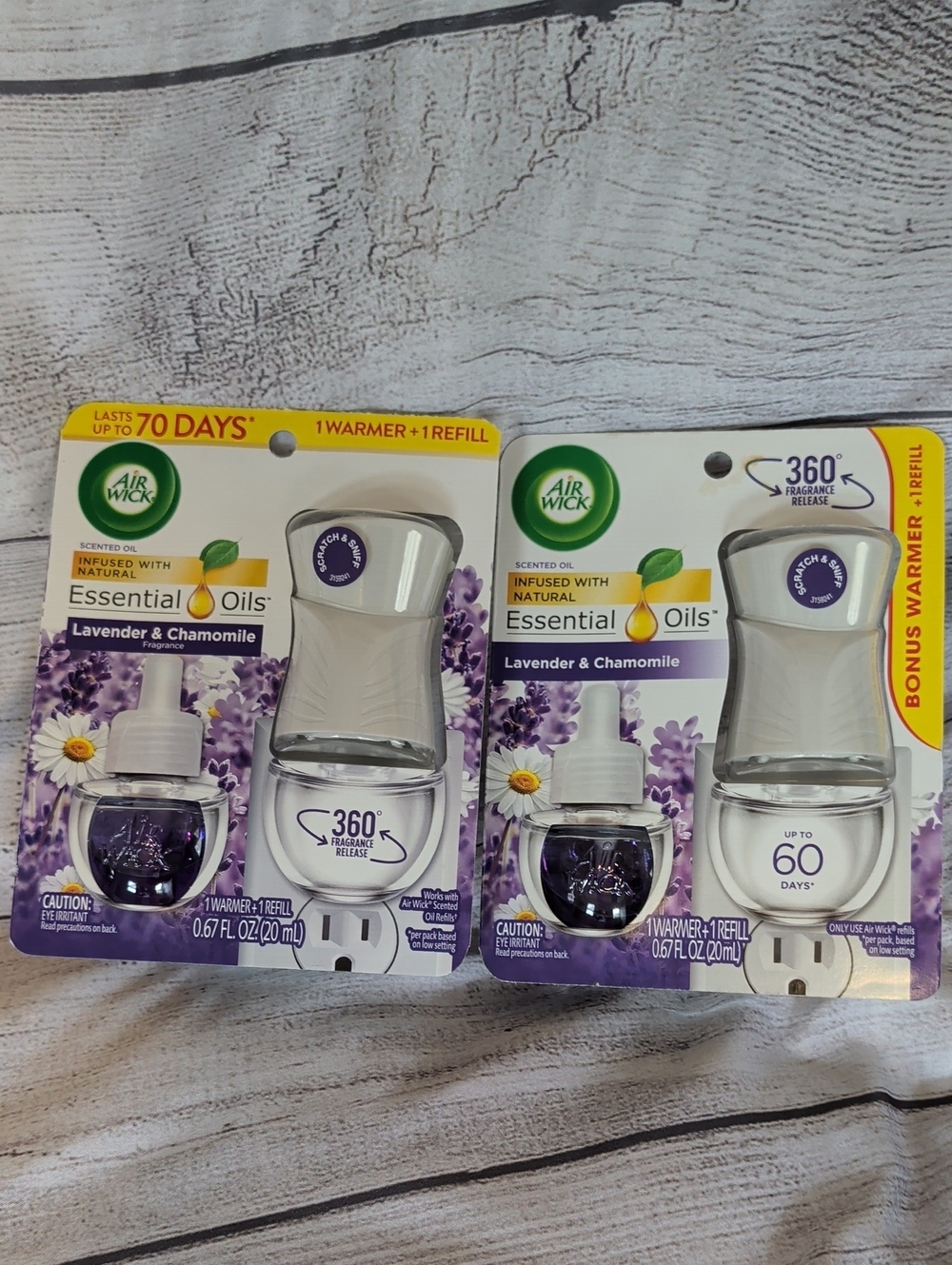 Air Wick Lavender & Chamomile Plug-In Warmer with Refill (White)